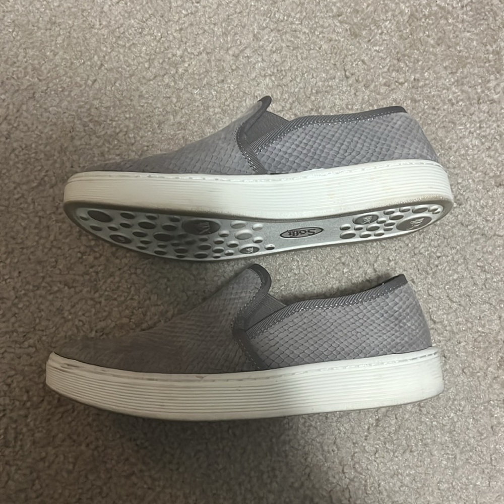 Sofft Somers snakeskin grey sneakers - size 6.5 - Picture 2 of 6